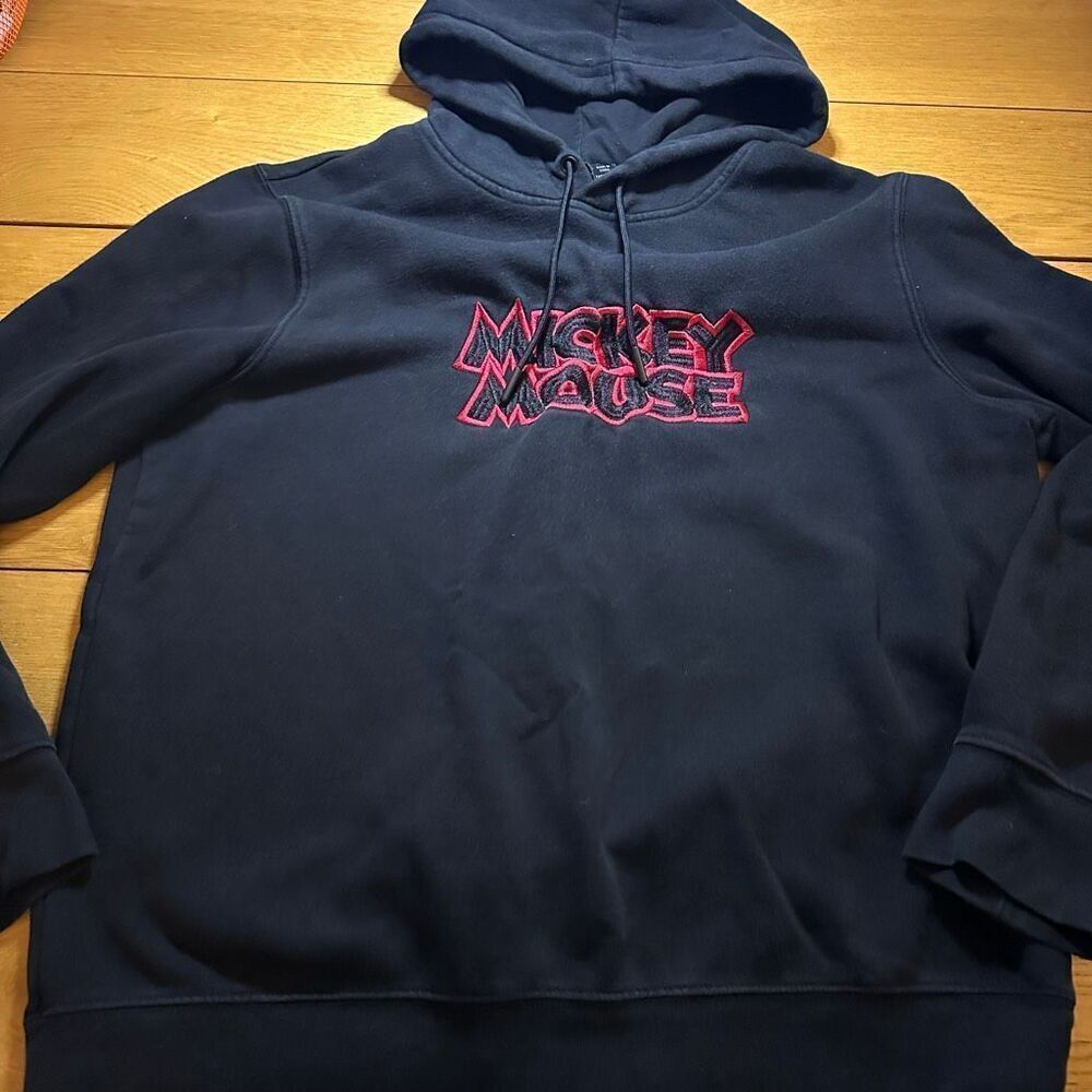 H&M Disney embroidered Mickey Mouse hoodie sweatshirt medium
